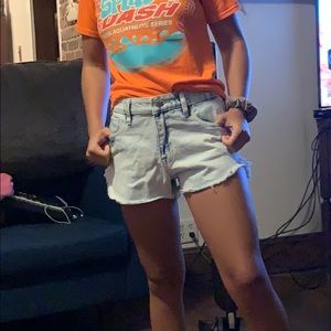 Light jean shorts women’s size 4/27